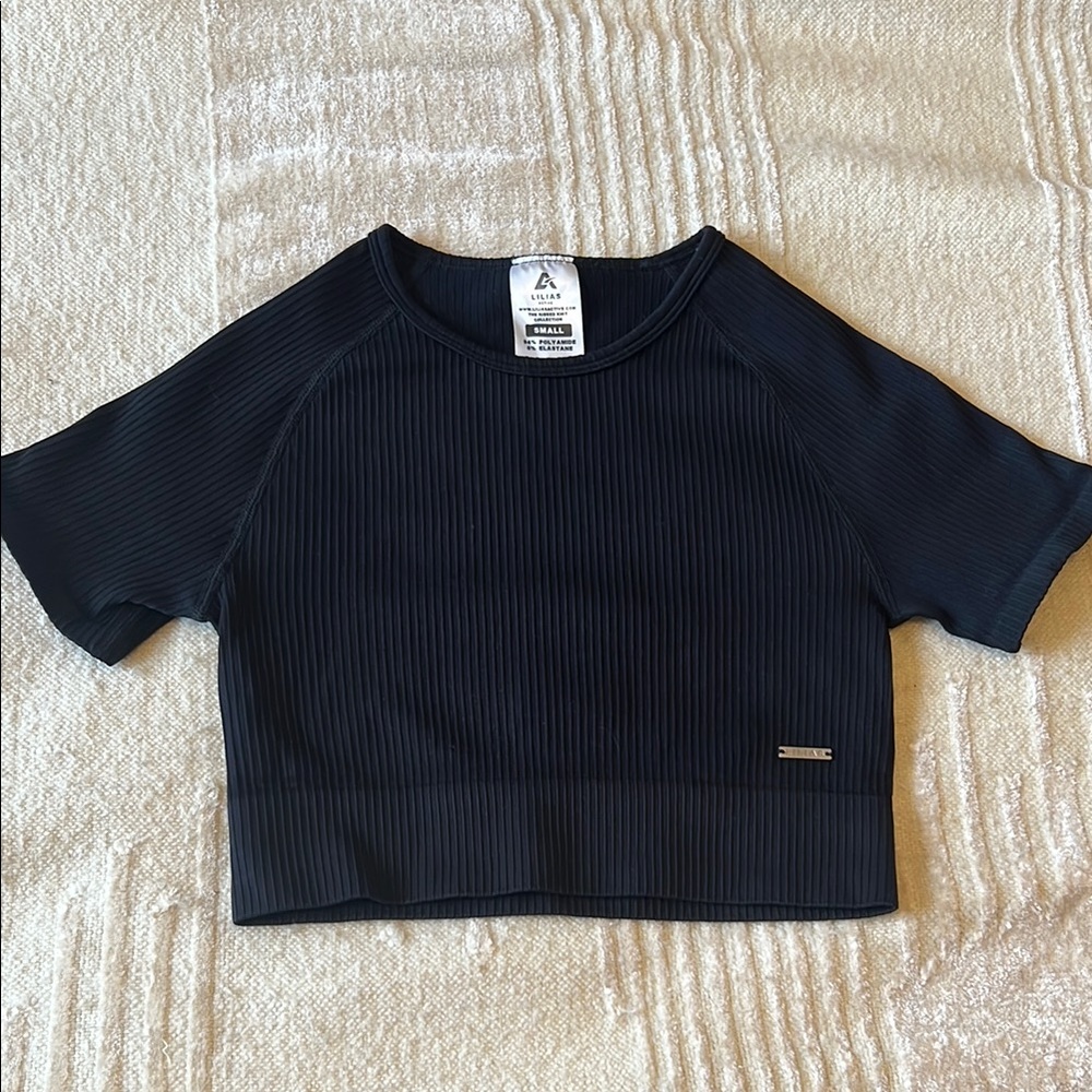 Lilias Active Wear Black Ribbed Short Sleeve Top
